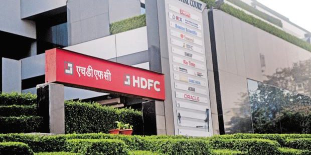 HDFC Share Price Jumps 1% as Q4 Profits Shoot up: Should you Buy/Sell?